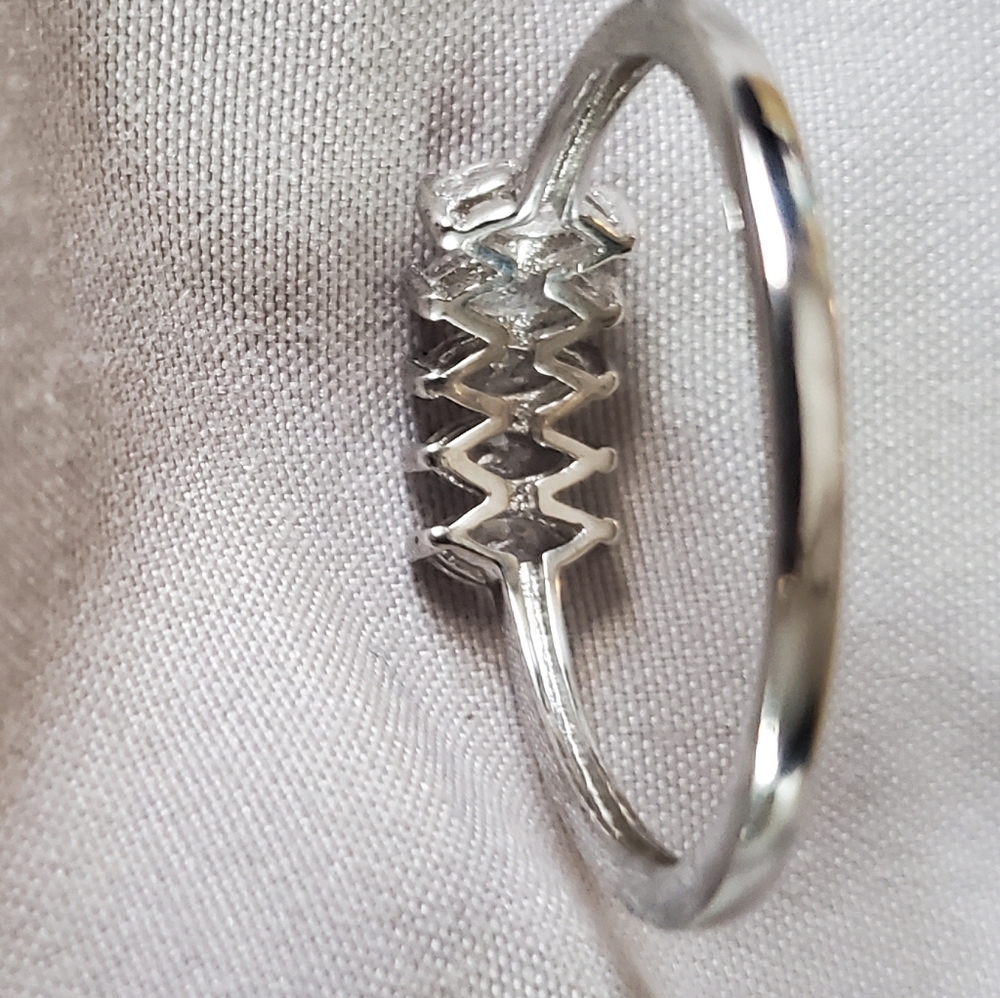 Swarovski Zirconia 5 stone platinum platinum over sterling silver ring - Picture 4 of 6